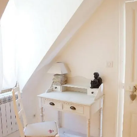 ラ デペンダンス 別荘 *